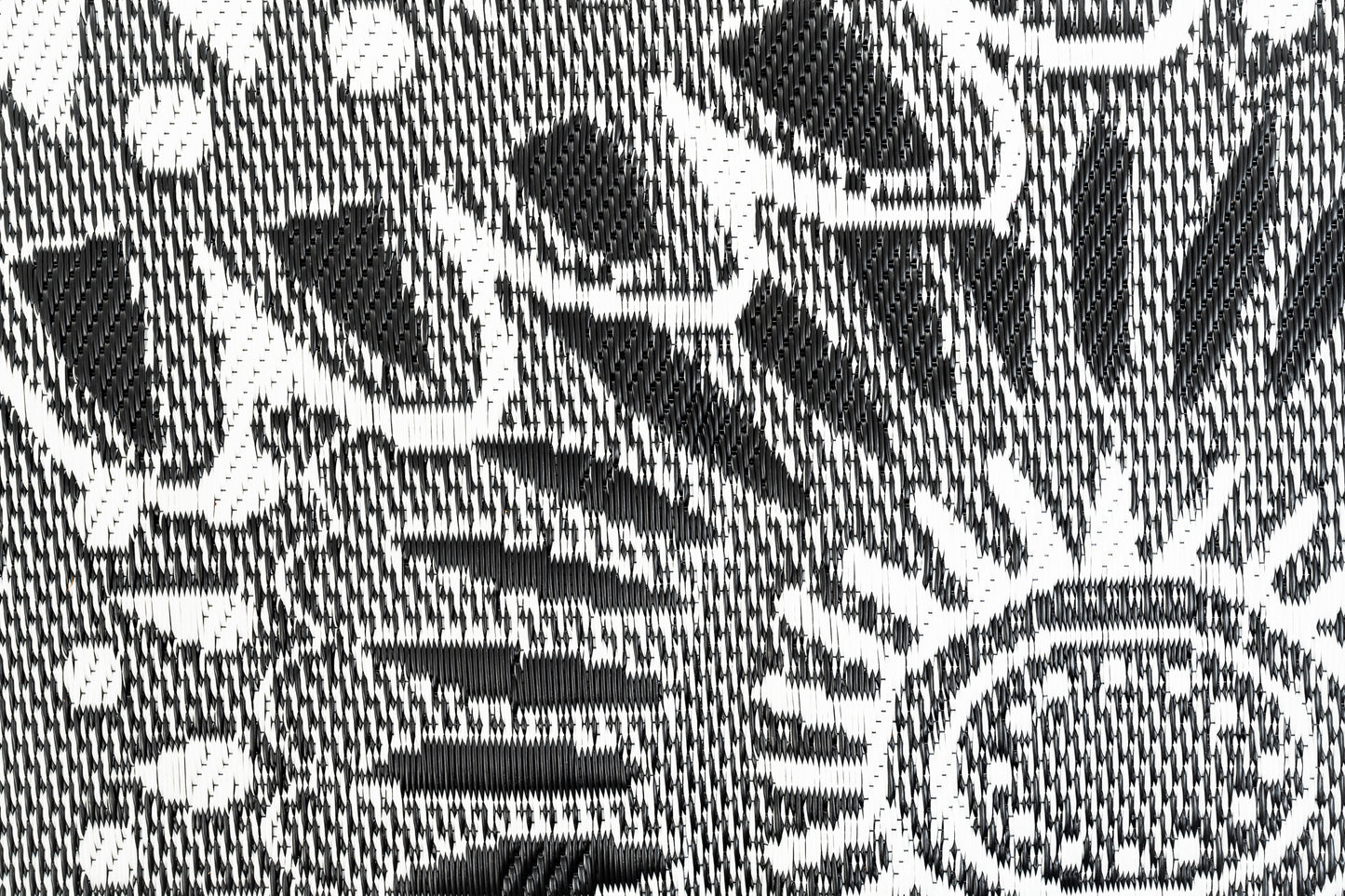 Outdoor Rug - Flower Wheel Black and Grey