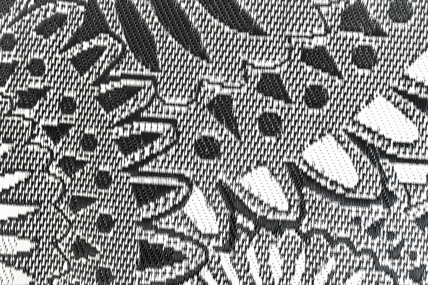 Flower wheel camping rug close up