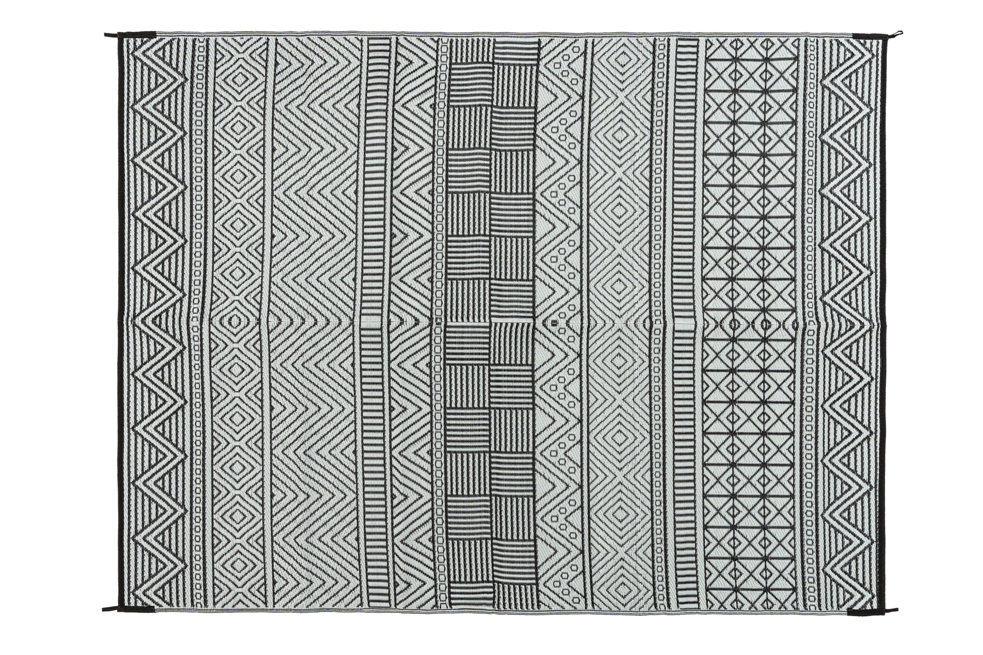 Swazi black  outdoor rug grey and white geometric pattern detail