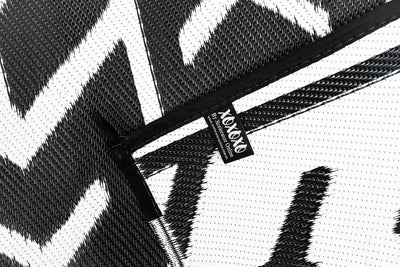 Outdoor Rug - Arrows Black and White